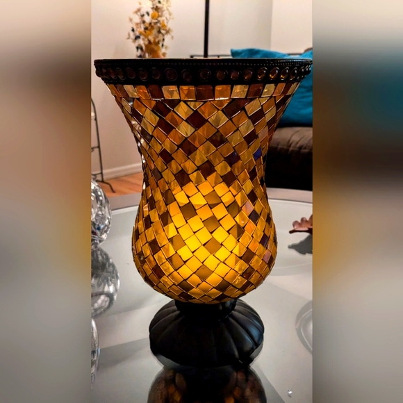 Mosaic Vase - Picture 1 of 8